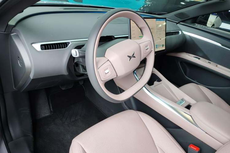 Used XPeng MONA M03 2025 502 Long-Range Max Center Console
