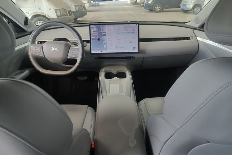 Used XPeng MONA M03 2025 600 with Ultra-Long Range Max Center Console