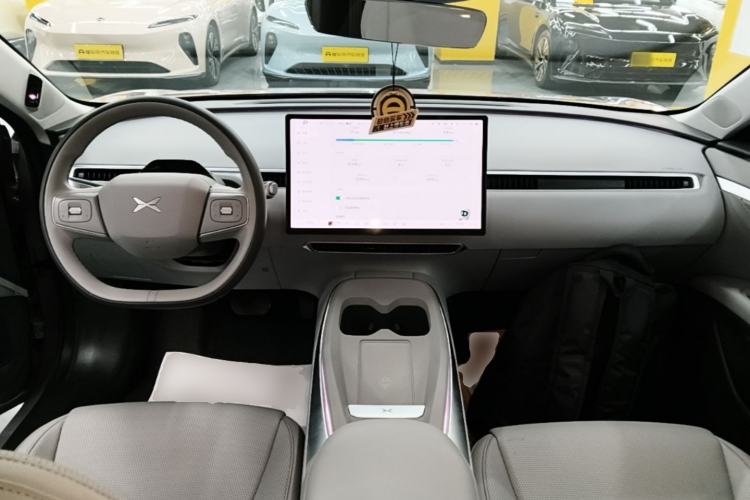 Used XPeng MONA M03 2025 600 with Ultra-Long Range Max Center Console