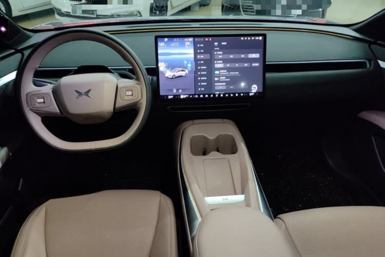 Used XPeng MONA M03 2025 600 with Ultra-Long Range Max Center Console
