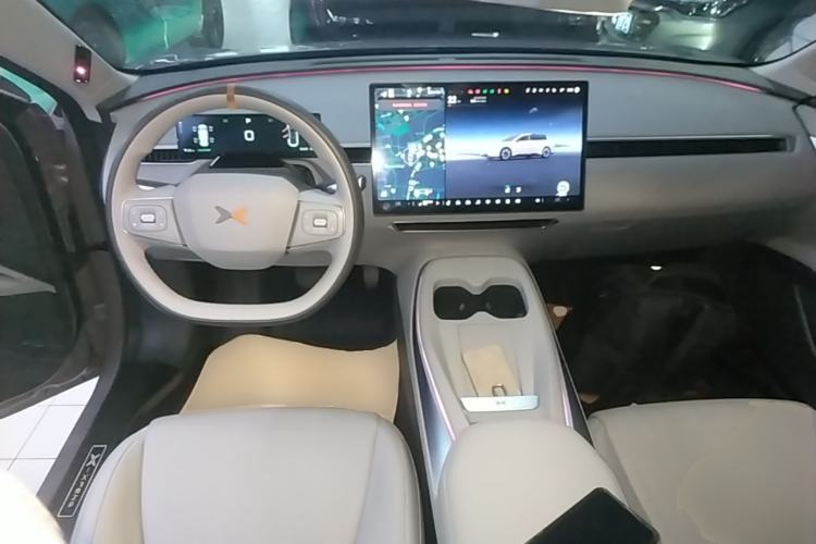 Used XPeng MONA M03 2025 502 Long-Range Max Center Console