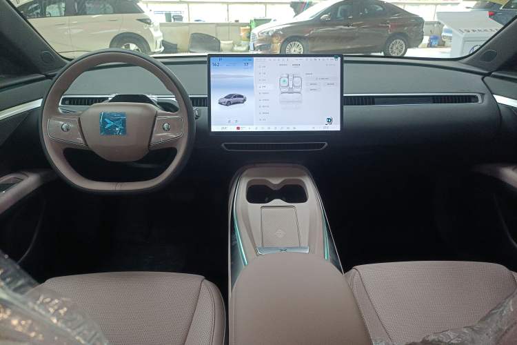 Used XPeng MONA M03 2025 515 Long-Range Plus Center Console