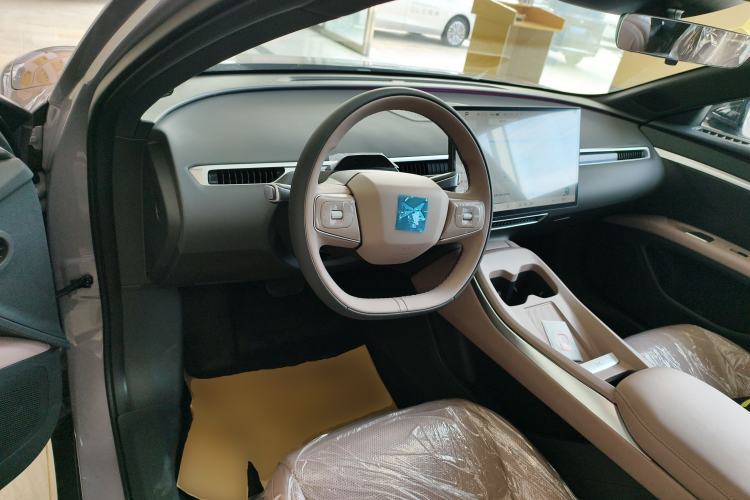 Used XPeng MONA M03 2025 502 Long-Range Max Center Console