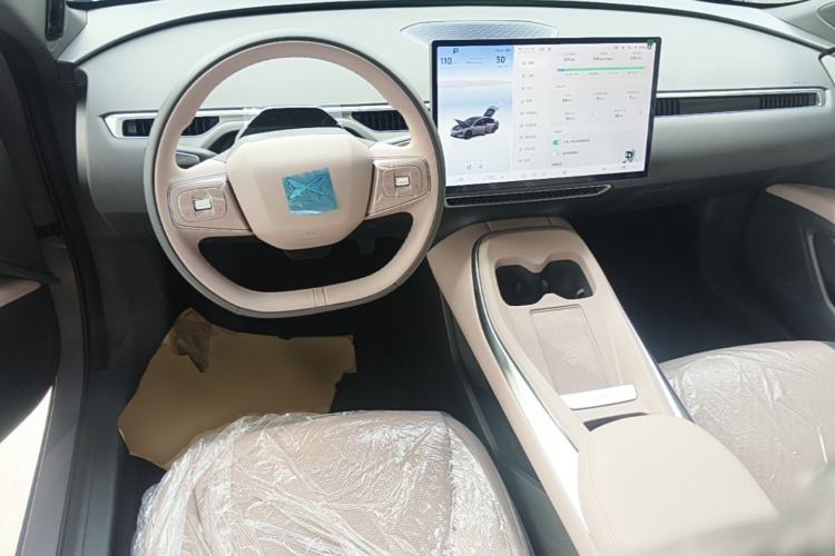 Used XPeng MONA M03 2025 502 Long-Range Max Center Console