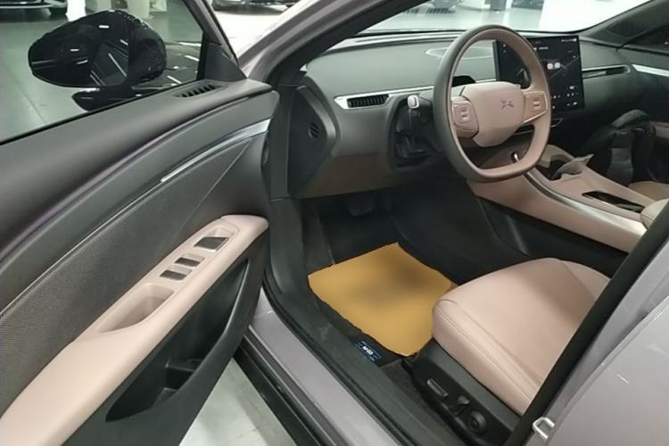 Used XPeng MONA M03 2025 600 with Ultra-Long Range Max Driver Seat