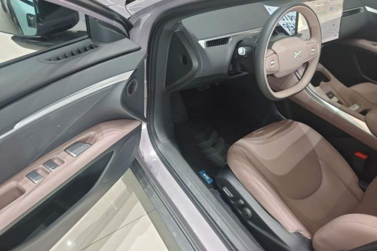 Used XPeng MONA M03 2025 600 with Ultra-Long Range Max Driver Seat