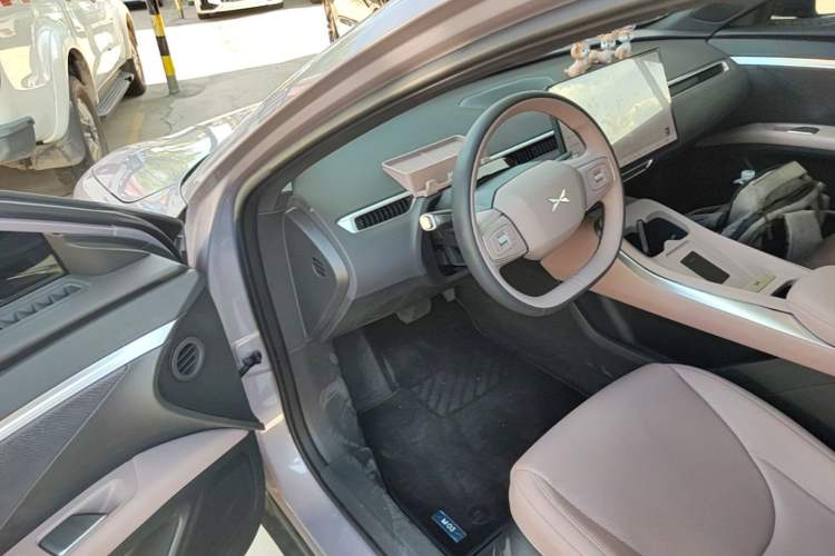 Used XPeng MONA M03 2025 600 with Ultra-Long Range Max Driver Seat