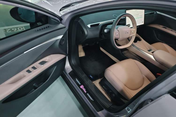 Used XPeng MONA M03 2025 620 Ultra-Long Range Plus Driver Seat