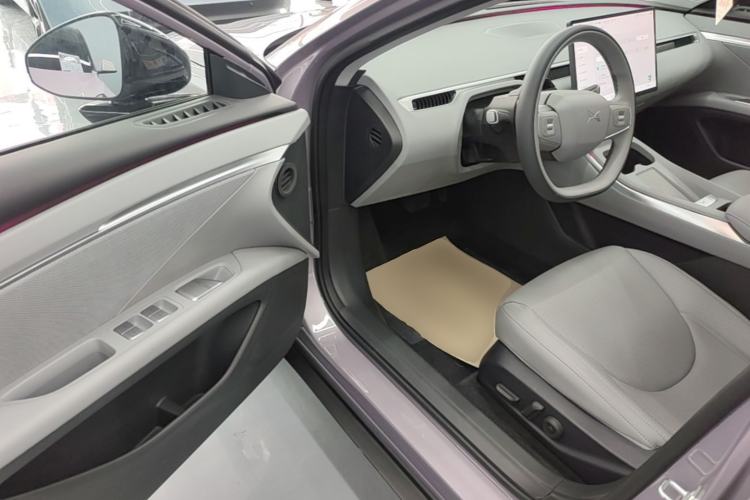 Used XPeng MONA M03 2025 600 with Ultra-Long Range Max Driver Seat
