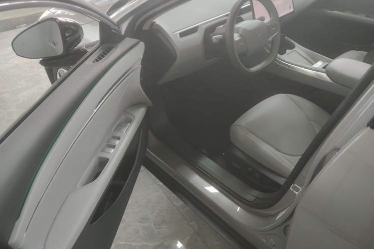 Used XPeng MONA M03 2025 600 with Ultra-Long Range Max Driver Seat
