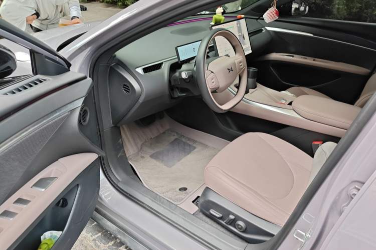 Used XPeng MONA M03 2025 600 with Ultra-Long Range Max Driver Seat