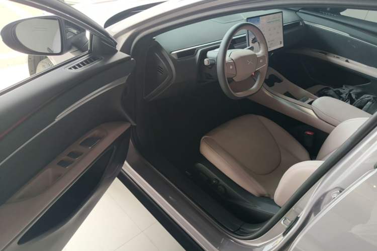 Used XPeng MONA M03 2025 620 Ultra-Long Range Plus Driver Seat