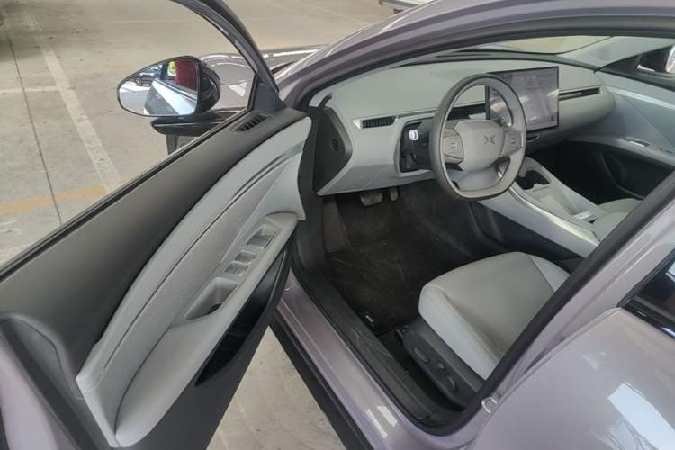 Used XPeng MONA M03 2025 600 with Ultra-Long Range Max Driver Seat