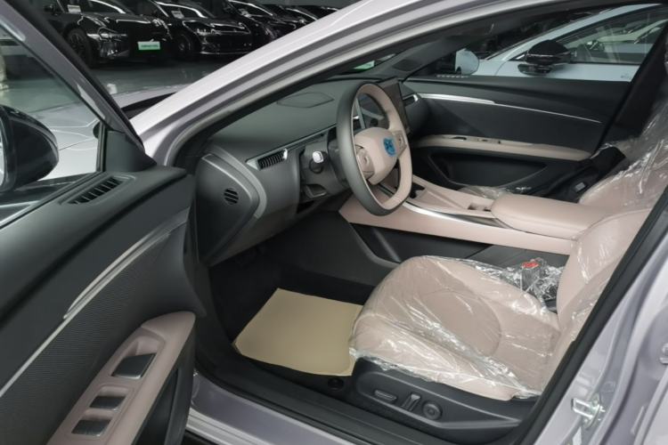 Used XPeng MONA M03 2025 502 Long-Range Max Driver Seat