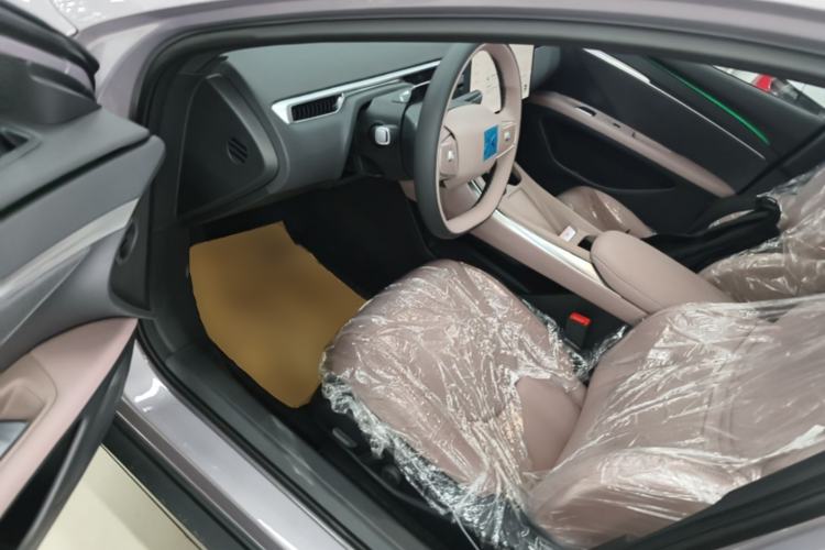 Used XPeng MONA M03 2025 620 Ultra-Long Range Plus Driver Seat