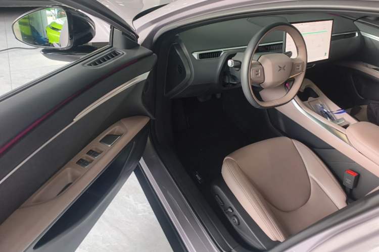 Used XPeng MONA M03 2025 600 with Ultra-Long Range Max Driver Seat