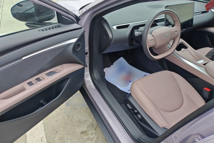 Used XPeng MONA M03 2025 600 with Ultra-Long Range Max Driver Seat