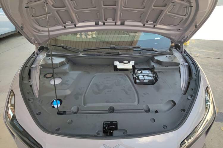 Used XPeng MONA M03 2025 600 with Ultra-Long Range Max Engine Bay