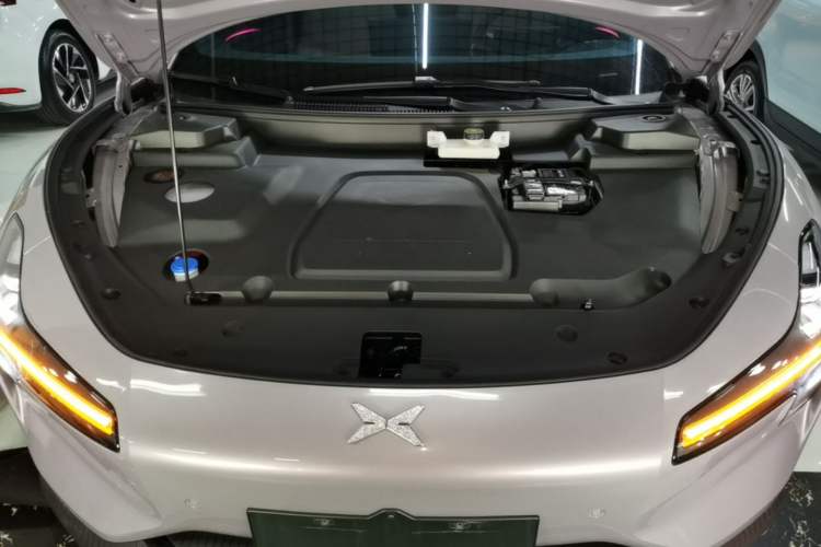 Used XPeng MONA M03 2025 600 with Ultra-Long Range Max Engine Bay