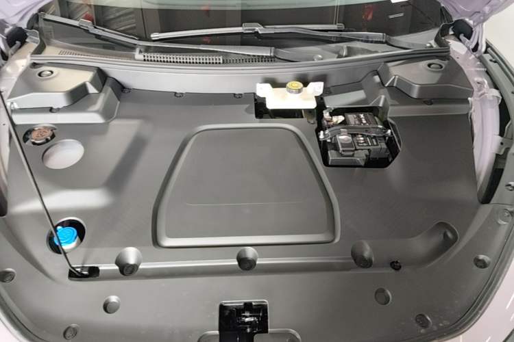 Used XPeng MONA M03 2025 502 Long-Range Max Engine Bay