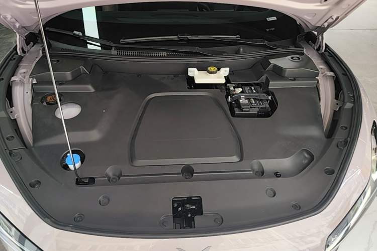 Used XPeng MONA M03 2025 502 Long-Range Max Engine Bay
