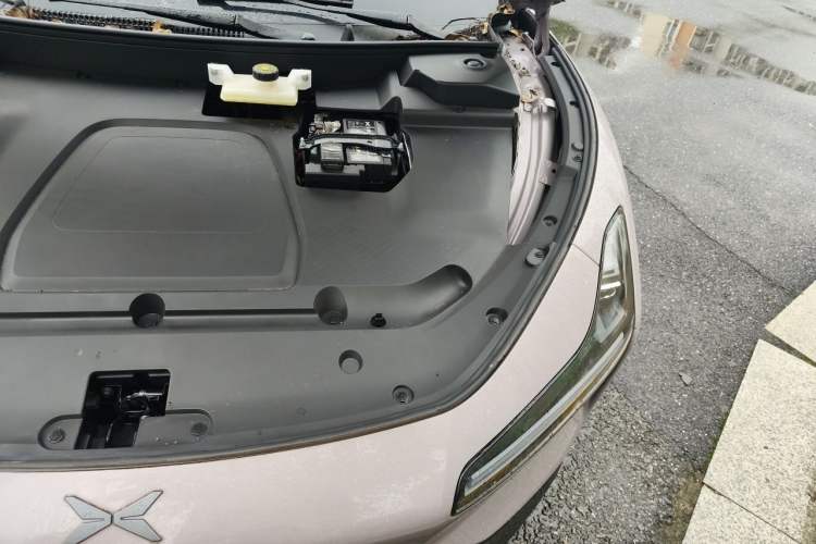 Used XPeng MONA M03 2025 502 Long-Range Max Engine Bay Left