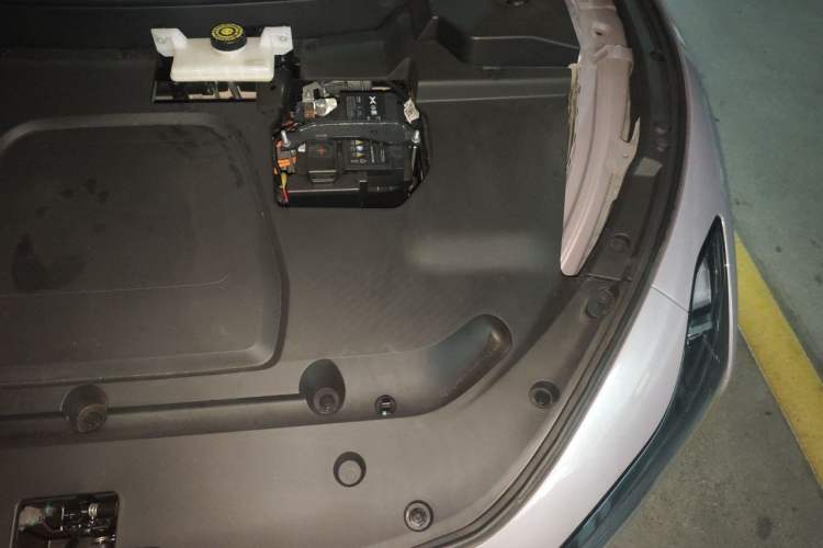 Used XPeng MONA M03 2025 600 with Ultra-Long Range Max Engine Bay Left