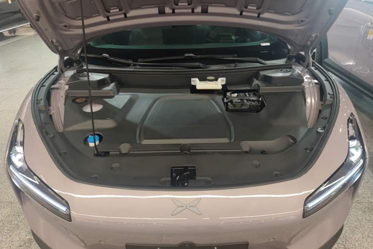 Used XPeng MONA M03 2025 600 with Ultra-Long Range Max Engine Bay