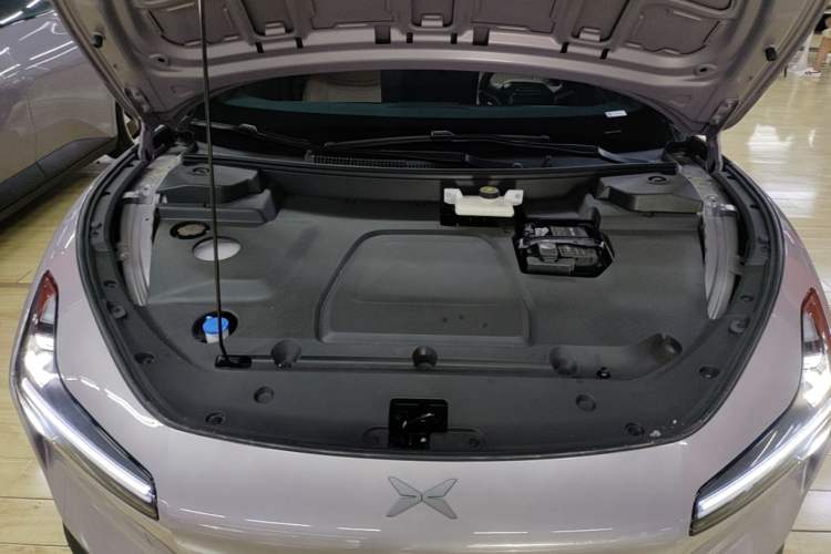 Used XPeng MONA M03 2025 600 with Ultra-Long Range Max Engine Bay