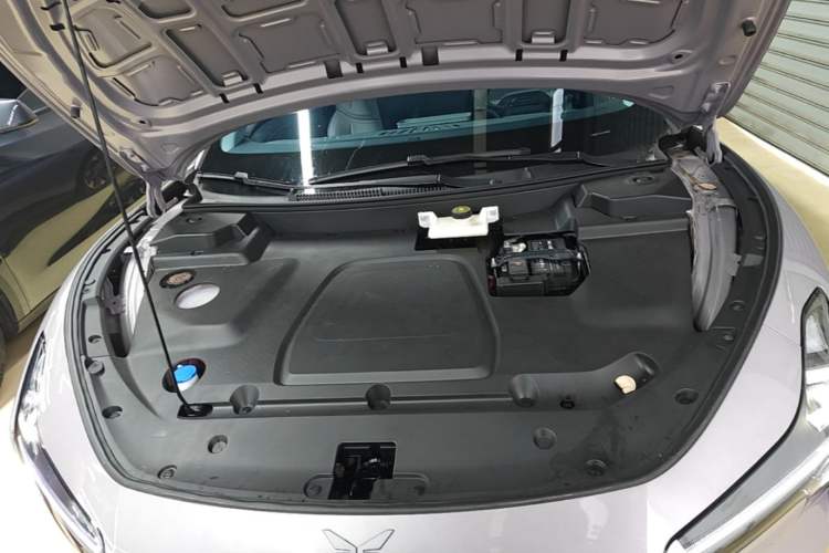 Used XPeng MONA M03 2025 600 with Ultra-Long Range Max Engine Bay