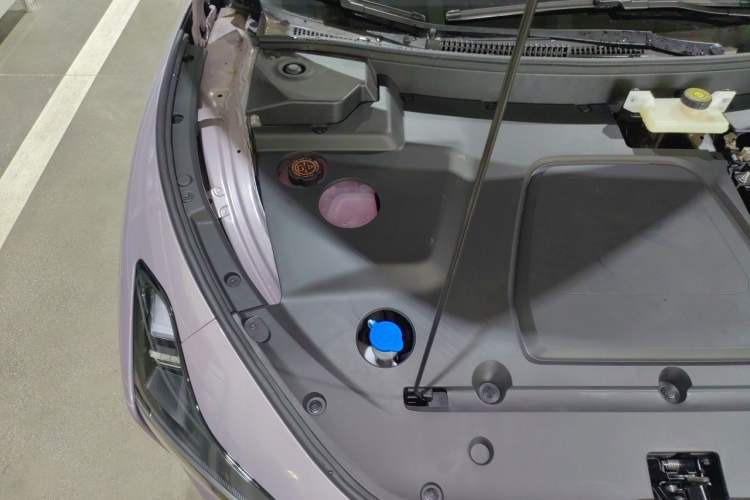 Used XPeng MONA M03 2025 502 Long-Range Max Engine Bay Right