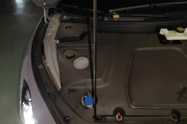 Used XPeng MONA M03 2025 502 Long-Range Max Engine Bay Right