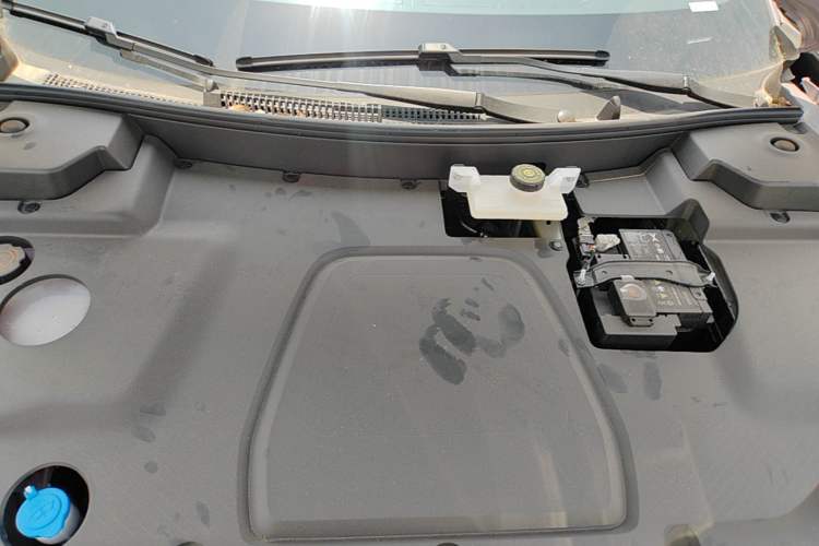 Used XPeng MONA M03 2025 502 Long-Range Max Engine Bay