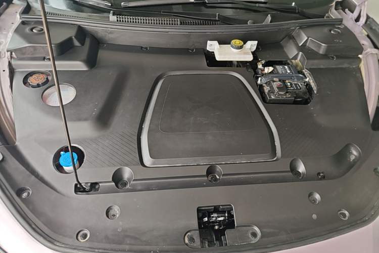 Used XPeng MONA M03 2025 600 with Ultra-Long Range Max Engine Bay