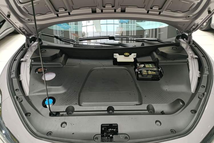 Used XPeng MONA M03 2025 620 Ultra-Long Range Plus Engine Bay