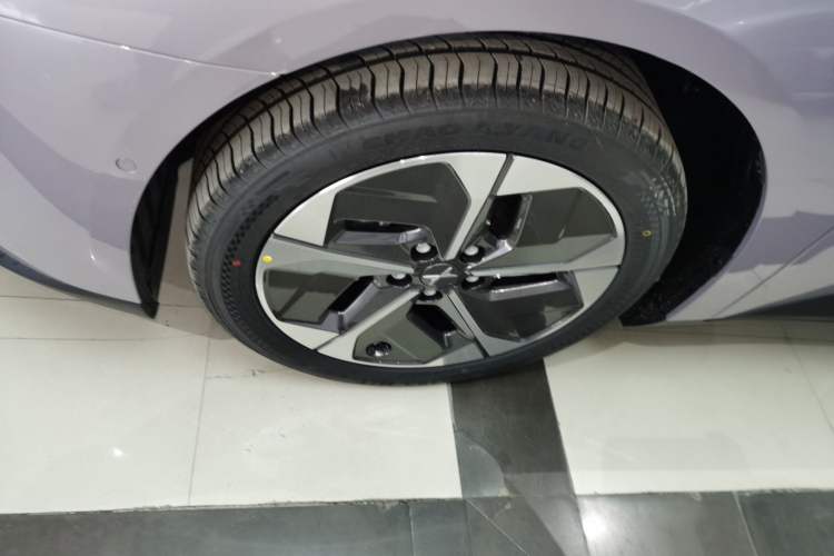 Used XPeng MONA M03 2025 515 Long-Range Plus Exterior 4