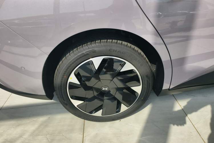 Used XPeng MONA M03 2025 600 with Ultra-Long Range Max Exterior 5