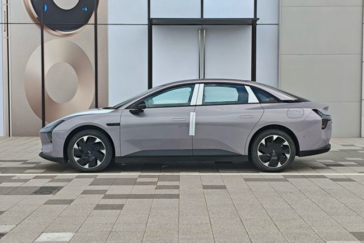 Used XPeng MONA M03 2025 502 Long-Range Max Exterior 9