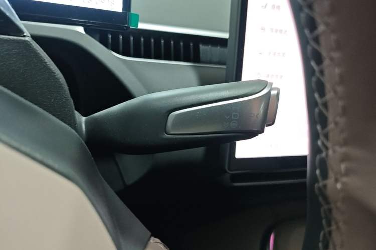 Used XPeng MONA M03 2025 502 Long-Range Max Gear Lever
