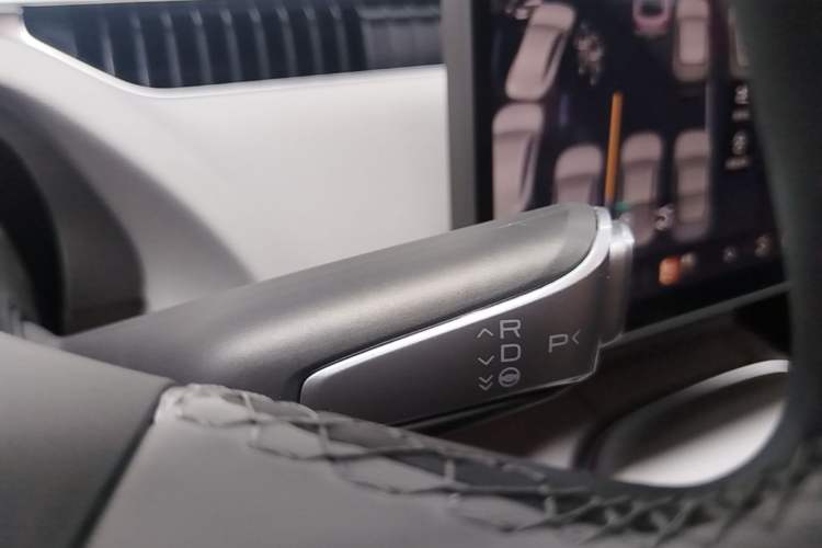 Used XPeng MONA M03 2025 600 with Ultra-Long Range Max Gear Lever