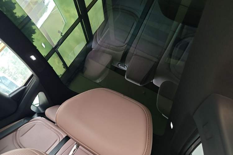 Used XPeng MONA M03 2025 600 with Ultra-Long Range Max Headliner