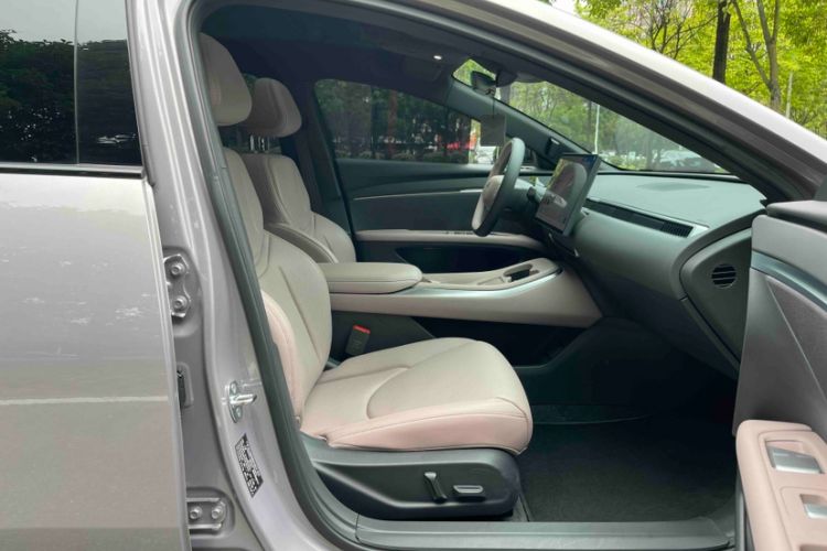 Used XPeng MONA M03 2025 600 with Ultra-Long Range Max Interior 11