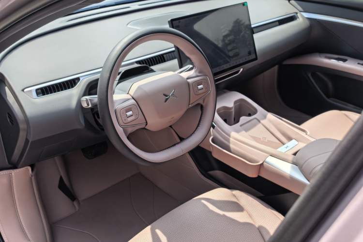 Used XPeng MONA M03 2025 600 with Ultra-Long Range Max Interior 2