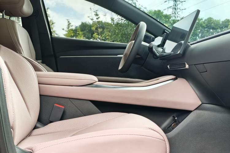 Used XPeng MONA M03 2025 502 Long-Range Max Interior 2