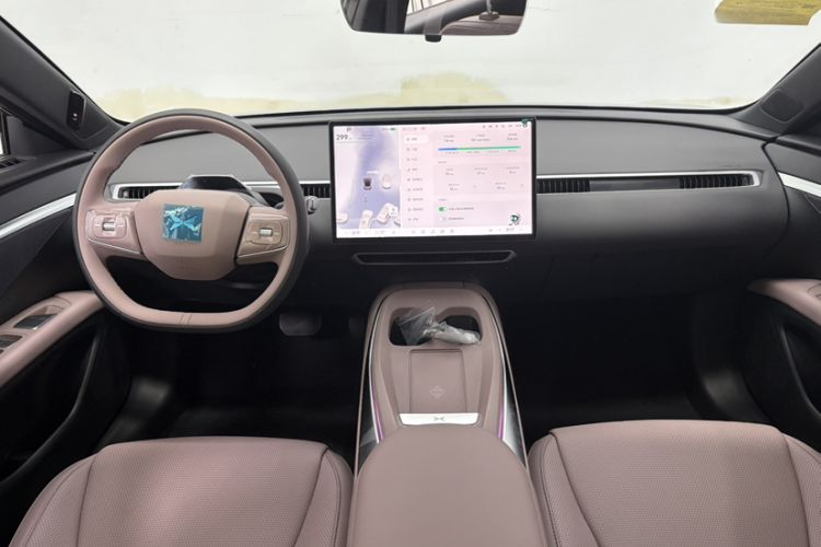 Used XPeng MONA M03 2025 502 Long-Range Max Interior 3