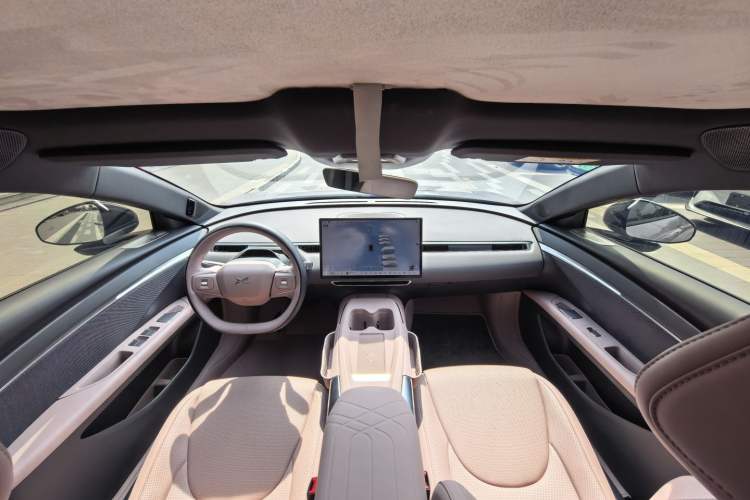 Used XPeng MONA M03 2025 600 with Ultra-Long Range Max Interior 5