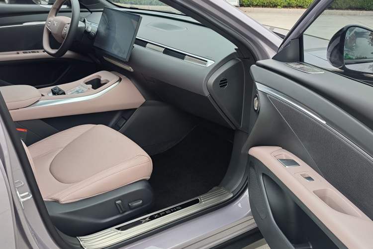 Used XPeng MONA M03 2025 502 Long-Range Max Interior 5