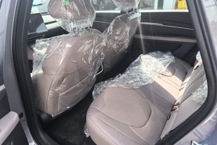 Used XPeng MONA M03 2025 515 Long-Range Plus Interior 5
