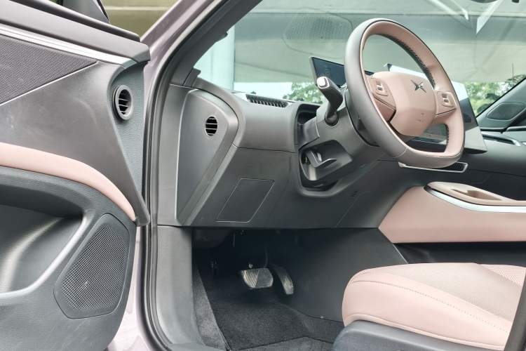 Used XPeng MONA M03 2025 502 Long-Range Max Interior 5