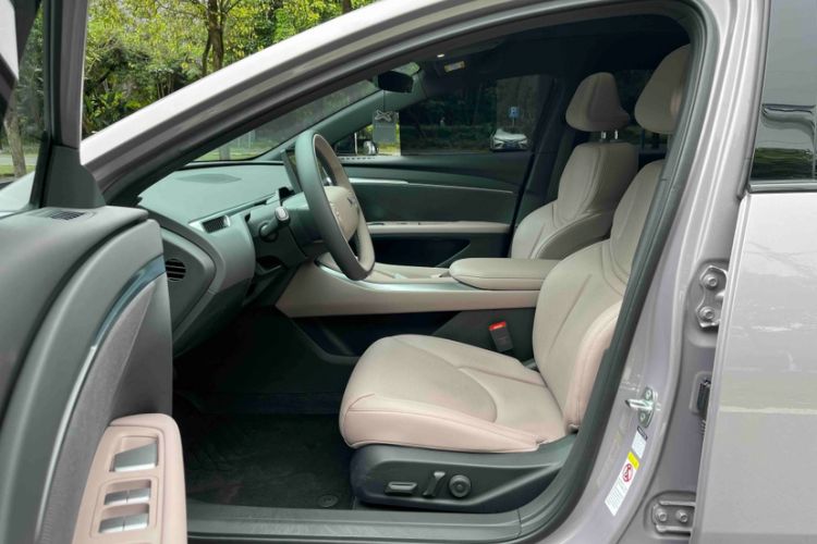 Used XPeng MONA M03 2025 600 with Ultra-Long Range Max Interior 5